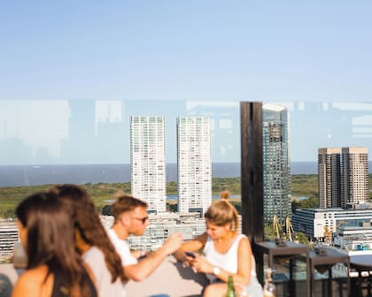 Trade Sky Bar presenta unas vistas únicas de la ciudad