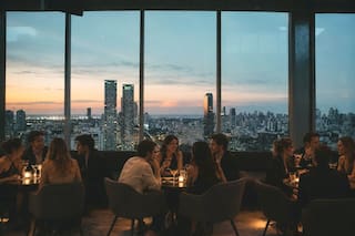 Cómo son los bares más altos de la ciudad