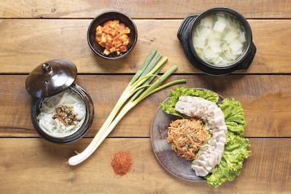 Tradición coreana desde la raíz, en las manos de esta cocinera experta