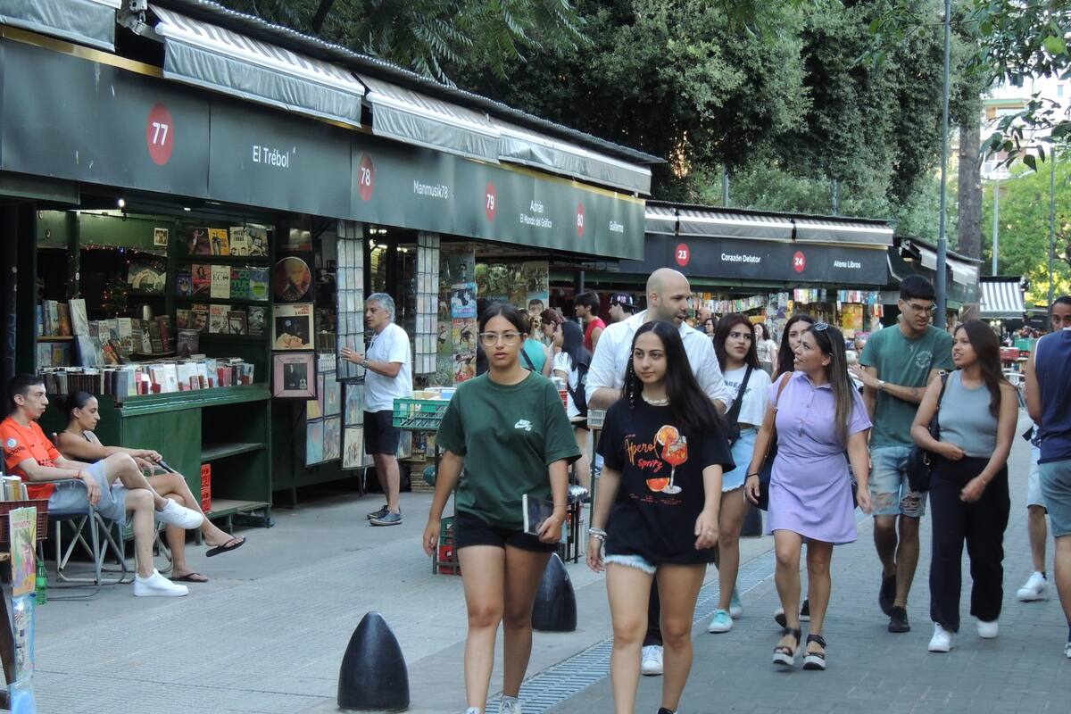 Tradicional feria de libros usados y nuevos de Parque Rivadavia