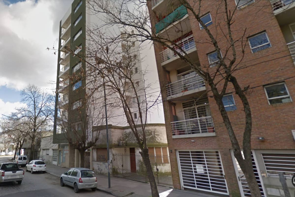 Tragedia en La Plata: un joven se arrojó desde la terraza de un edificio