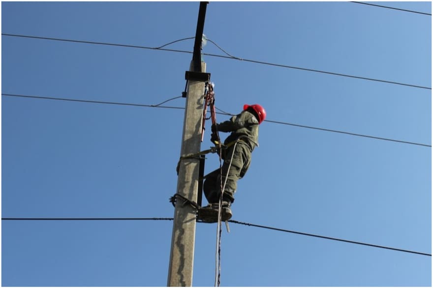 Un hombre muere electrocutado tras querer robar un cable de alta tensión
