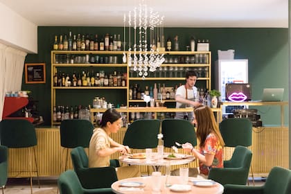 Tragos & tapeo es la consigna de este restó, una nueva alternativa para cenar en La Cumbre
