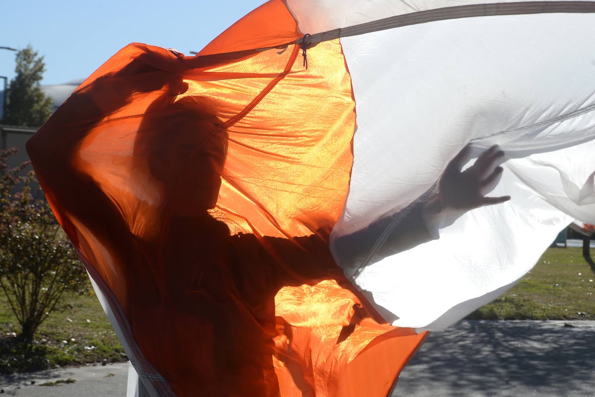 "Trajes para bailar con viento", una de las obras creadas para el ciclo de danzas de Tecnópolis