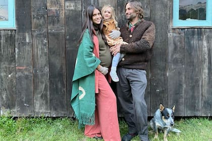 Zaira y Jokob junto a Malaika, días antes del nacimiento de Viggo
