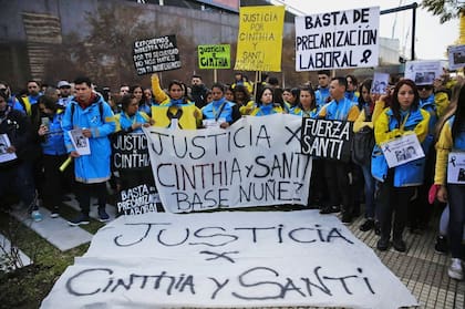 Los compañeros de Cinthia y Santiago piden justicia