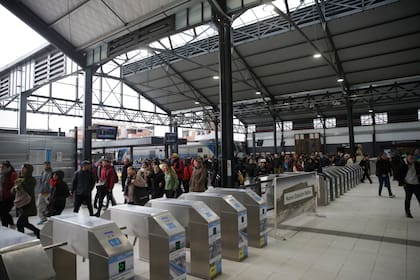 Transporte. Inauguraron la renovada estación Retiro del tren San Martín