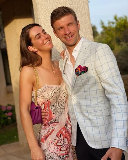 Tras 17 años juntos, Thomas Müller se separó de su esposa
