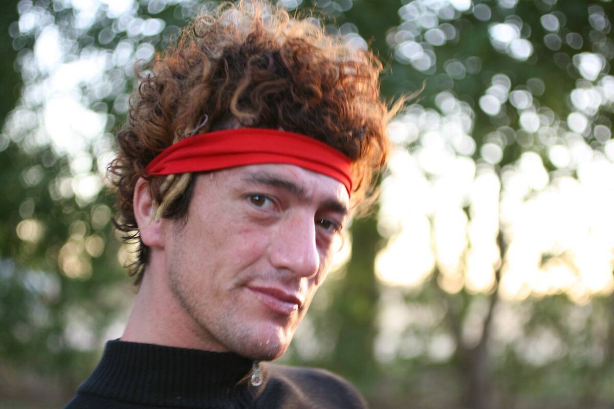 Tras 20 días sin hablar, ayer el músico responsabilizó al productor