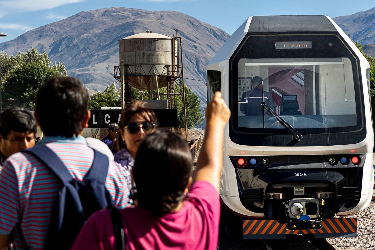 Tras 30 años, vuelve a circular un tren por la Quebrada de Humahuaca.