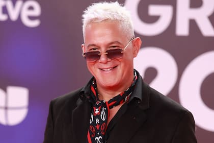 Tras arrasar con éxito en sus primeras fechas en México, el consagrado artista español suma nuevas ciudades en Latinoamérica para su gira