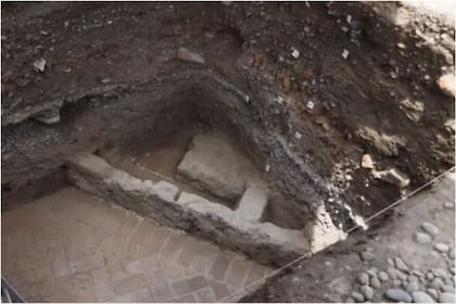 Tras cavar un pozo de cuatro metros, arqueólogos peruanos se toparon con una reliquia de la Fortaleza del Real Felipe