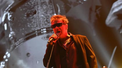 Tras comenzar su gira mundial y después de 5 años, Los Fabulosos Cadillacs vuelven a Argentina para celebrar sus casi 40 años de éxitos.