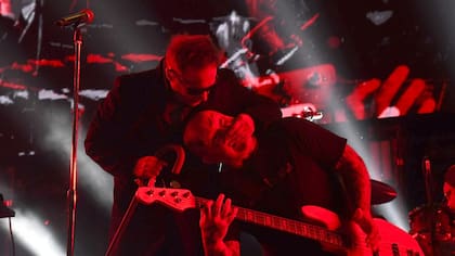 Tras comenzar su gira mundial y después de 5 años, Los Fabulosos Cadillacs vuelven a Argentina para celebrar sus casi 40 años de éxitos.