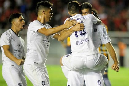 Tras conquistar la Sudamericana, Independiente sueña con la Libertadores; con siete, es el máximo ganador