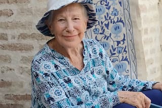 Tiene 91 años, recorrió 86 países con una valija de cinco kilos y no piensa frenar