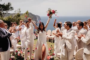 Tras dar el “sí, quiero”, los recién
casados festejaron junto a sus
treinta y cinco invitados. “Todo
salió mejor de lo esperado. De
verdad, fue mágica”, dijo Gio.