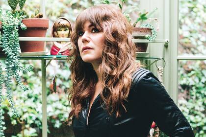 Tras decirle adiós a su madre y separarse; la cantautora encontró una nueva claridad en el arte y la vida