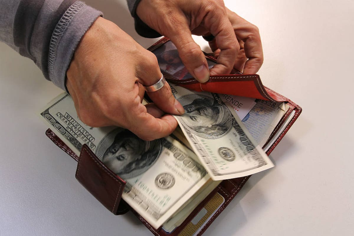 Tras el fallo adverso de la corte de EE.UU sobre los fondos buitre, el dólar oficial abrió sin cambios