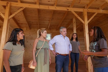 Tras el mensaje de Larroque, el Presidente visitó las nuevas instalaciones de un hogar para chicos en guarda judicial en Punta Indio