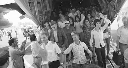 Tras el operativo, los rehenes fueron evacuados de Entebbe en aviones militares israelíes