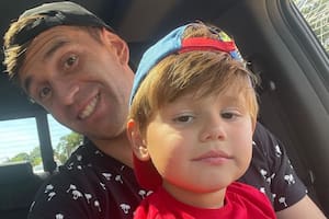 Tras el partido contra Ecuador, Santiago, el hijo mayor de Emiliano Martínez, le dedicó un emotivo mensaje a su padre (Foto: Instagram @emi_martinez26)