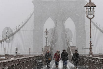 Tras el paso del "ciclón bomba", Estados Unidos se recompone y se prepara para temperaturas más bajas