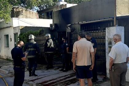 Tras el robo, los delincuentes incendiaron la casa de Leonor Matos