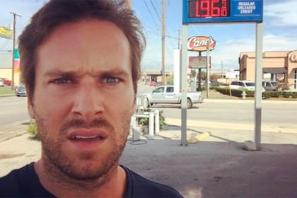 Tras haber negado las acusaciones de abuso, Armie Hammer decidió internarse por su adicción al alcohol, a las drogas y al sexo