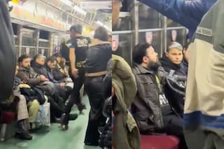 Un patinador realizaba una demostración en un vagón del subte y un pasajero le “puso la traba” para que se cayera