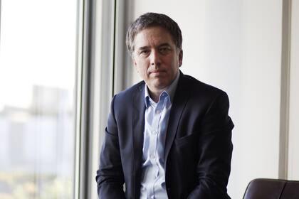 Tras la crisis cambiaria, el ministro de Hacienda justificó los ajustes en el plan económico en la necesidad de pasar del gradualismo a "algo superior, que es el pragmatismo"