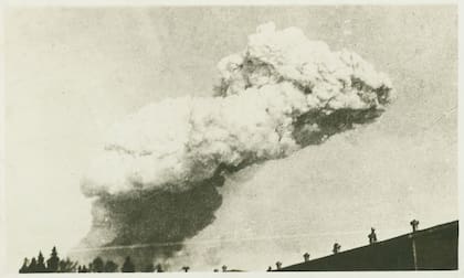 Tras la explosión se elevó una nube de humo hasta el cielo