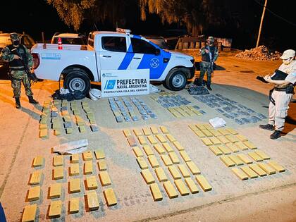 Tras la persecución se rescataron, al menos, 258 kilos de marihuana