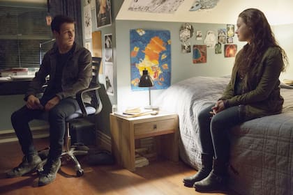 Tras la polémica, 13 Reasons Why regresa con un manual para padres; sugieren hacer pausas para charlar en momentos complicados e ideas para abordar temas como bullying y suicidio