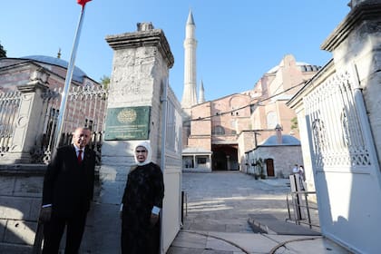 El presidente turco, Recep Tayyip Erdogan, quien ordenó que el edificio fuera reabierto para el culto musulmán