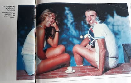 Tras la primera clase, Menem y Cristina se sentaron en el borde de la piscina. El ex presidente le leyó la borra del café.