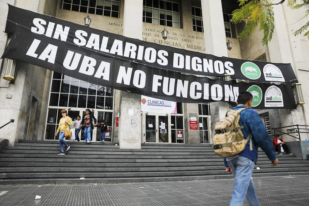 Tras la ratificación del veto presidencial en el Congreso, las universidades nacionales contestaron con un paro el jueves 10