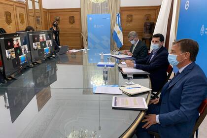 Tras la reunión del gobernador Rodolfo Suarez con el ministro del Interior, Eduardo Wado De Pedro, se encendieron las alarmas en tierra cuyana.