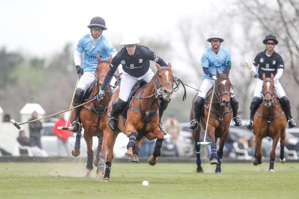Tras la salida de Gonzalo Pieres (h.) es ahora el capitán de Ellerstina, que se estrenó en el Abierto de Hurlingham con un 16-12 sobre Cría La Dolfina; el ahora delantero deja atrás a Alejo Taranco.