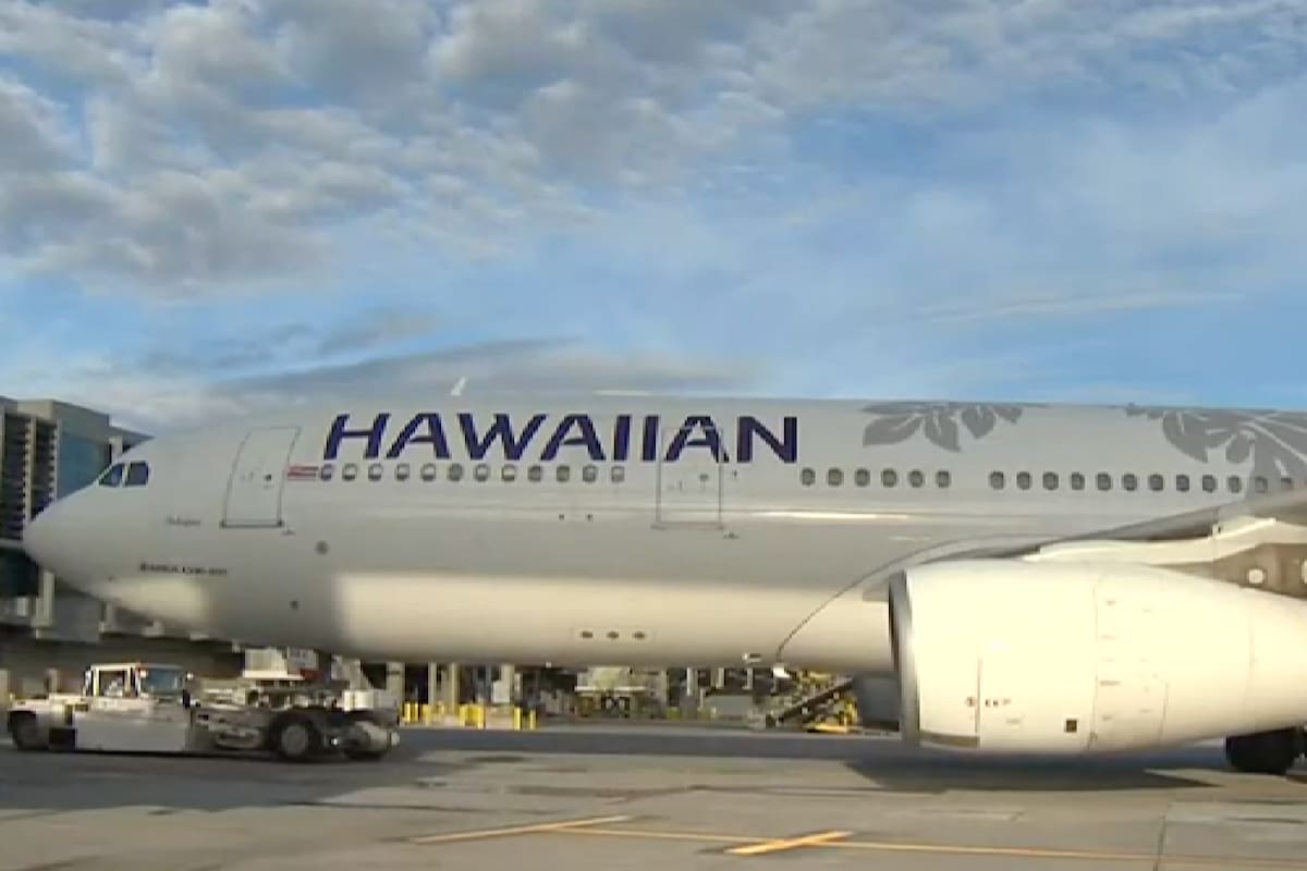 Tras más de 32 horas atrapados en el aeropuerto internacional John F. Kennedy de Nueva York, los pasajeros de Hawaiian Airlines se dirigieron por fin a Honolulu