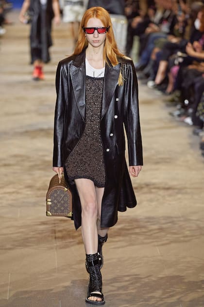 Tras participar del Fashion Week de Nueva York, Imán desembarcó en París e inauguró la temporada de desfiles con la presentación de la nueva colección de Louis Vuitton.