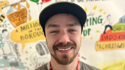 Tras recibir apoyo de NEYDL, Nathan Noble se ha convertido en voluntario en la organización