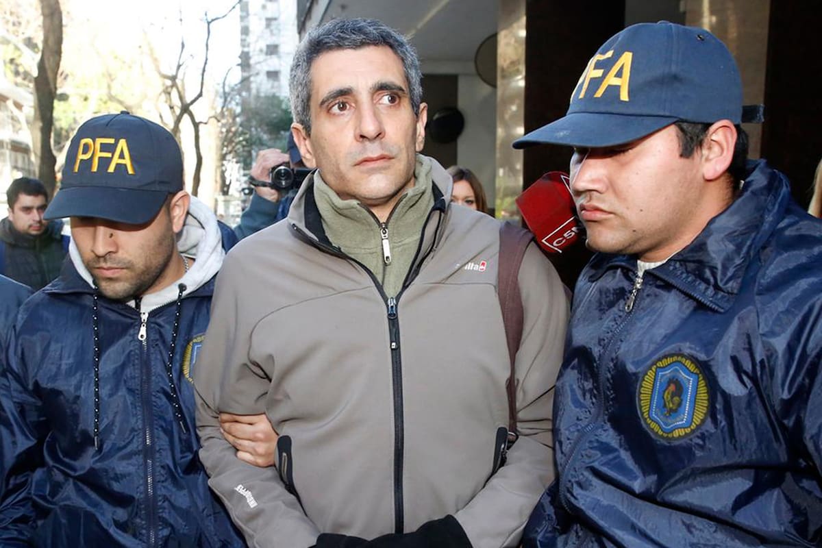 Tras relatar su odisea en el Ministerio de Planificación, recibió cartas documento del preso por corrupción