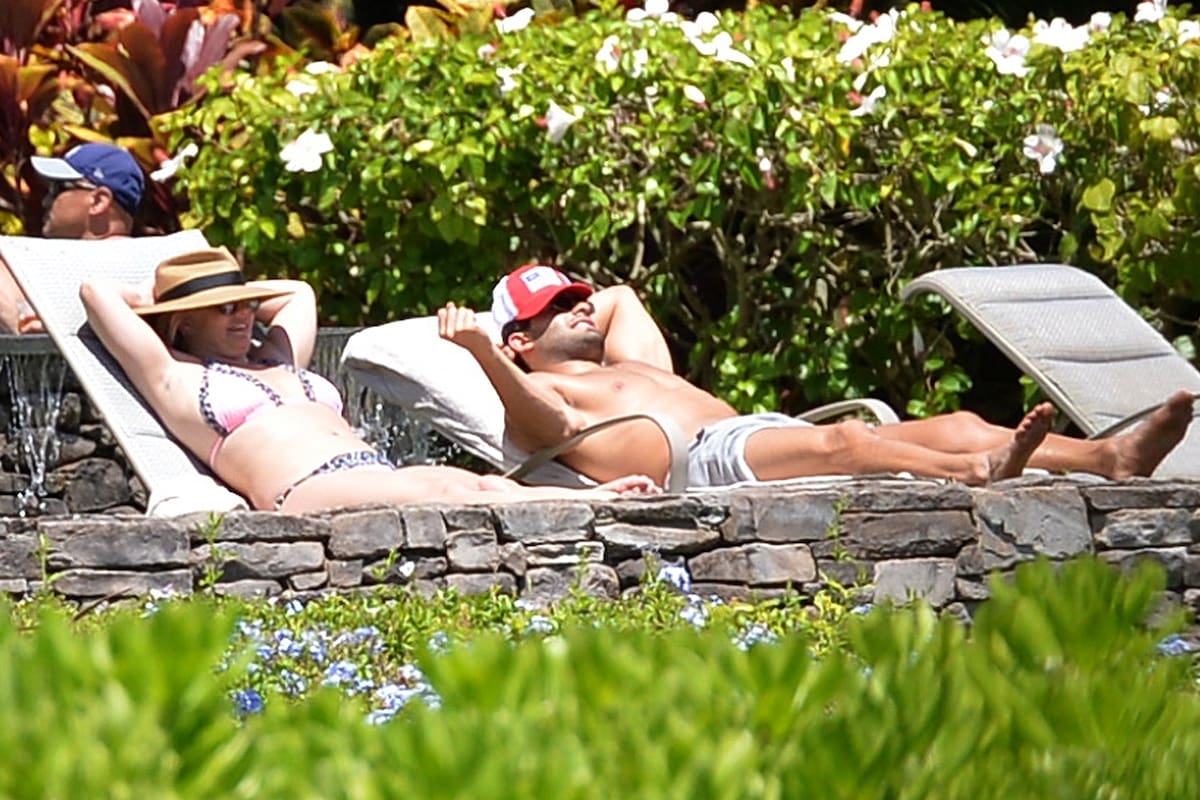 Tras romper el silencio ante la justicia y solicitar el fin del tutelaje de su padre, Britney Spears viajó a Hawaii con su novio