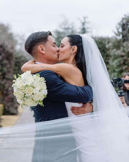 Tras seis años de relación, Paulo Dybala y Oriana Sabatini dieron el sí el 20 de julio de 2024 en Buenos Aires