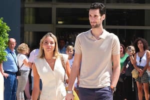 Tras su accidente en caballo, Sergio Rico abandonó el hospital y sueña con volver al fútbol
