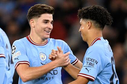 Tras su gran presentación en la Champions League, Julián Álvarez volverá a ser titular en Manchester City, que recibirá a Fulham en la Premier.