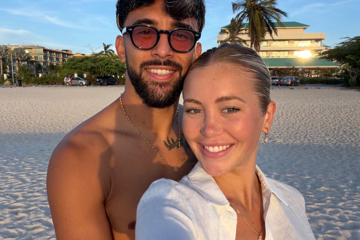 Tras su participación en la Copa del Mundo, el delantero del Atlético de Madrid disfruta de unos días de descanso y playa junto a su novia; “Un mix de nuestros días”, aseguró