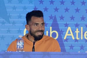 Tras su retiro como futbolista, Carlos Tevez tiene el deseo de ser DT y podría tener una oportunidad en Rosario Central.