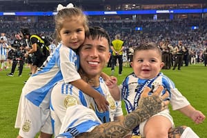 Tras su separación de Valentina Cervantes, Enzo Fernández regresó a la Argentina y se reencontró con sus hijos (Foto: Instagram @enzojfernandez)